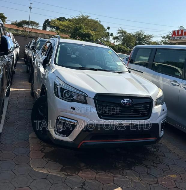 Subaru Forester 2018 White