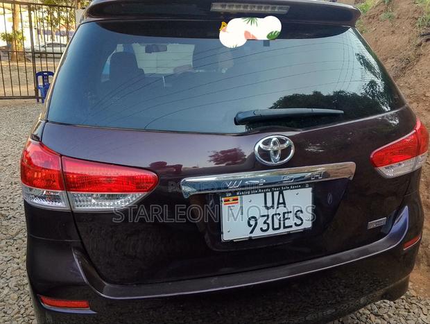 Toyota Wish 2011 Maroon