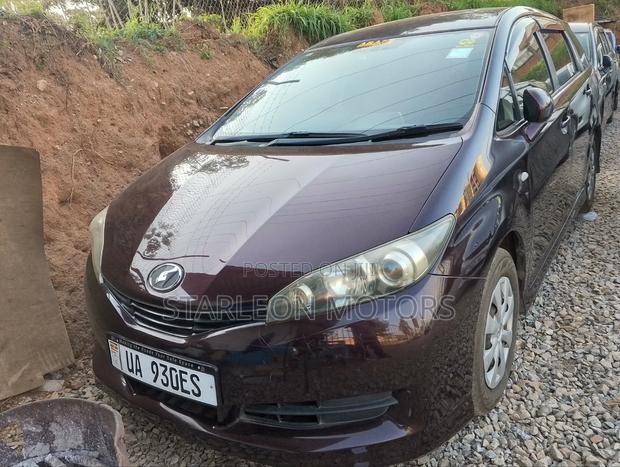 Toyota Wish 2011 Maroon