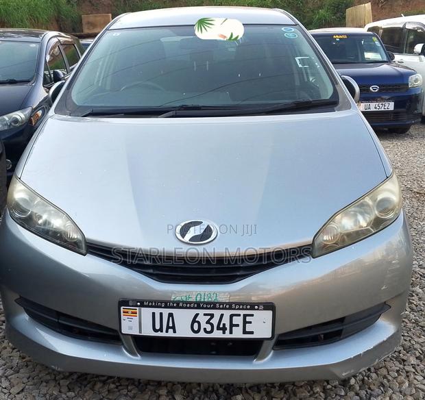 Toyota Wish 2011 Gray
