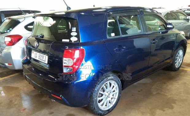 Toyota IST 2011 Blue