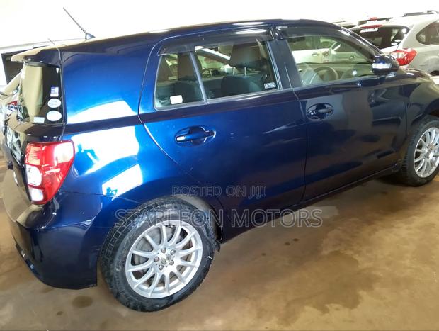Toyota IST 2011 Blue