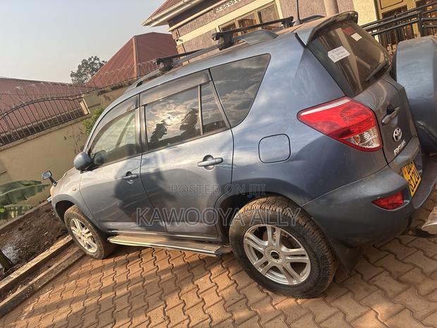 Toyota RAV4 2006 Blue
