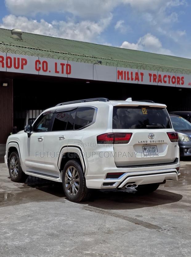 New Toyota Land Cruiser 2025 White