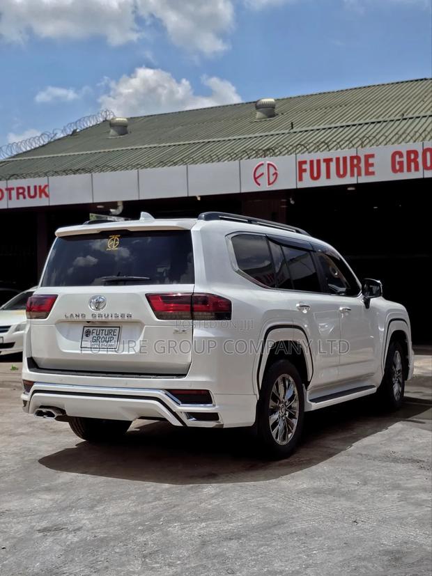 New Toyota Land Cruiser 2025 White