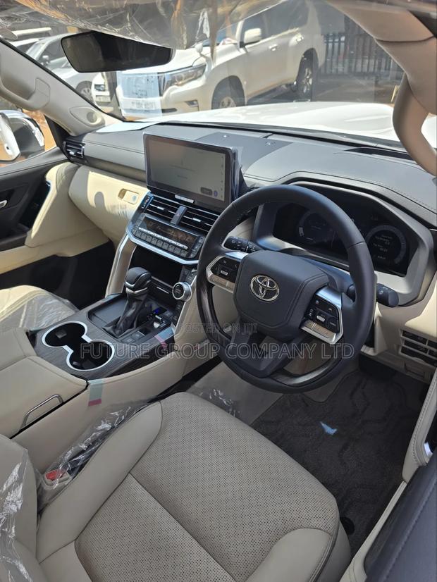 New Toyota Land Cruiser 2025 White