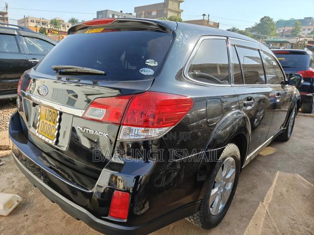 Subaru Outback 2012 Black