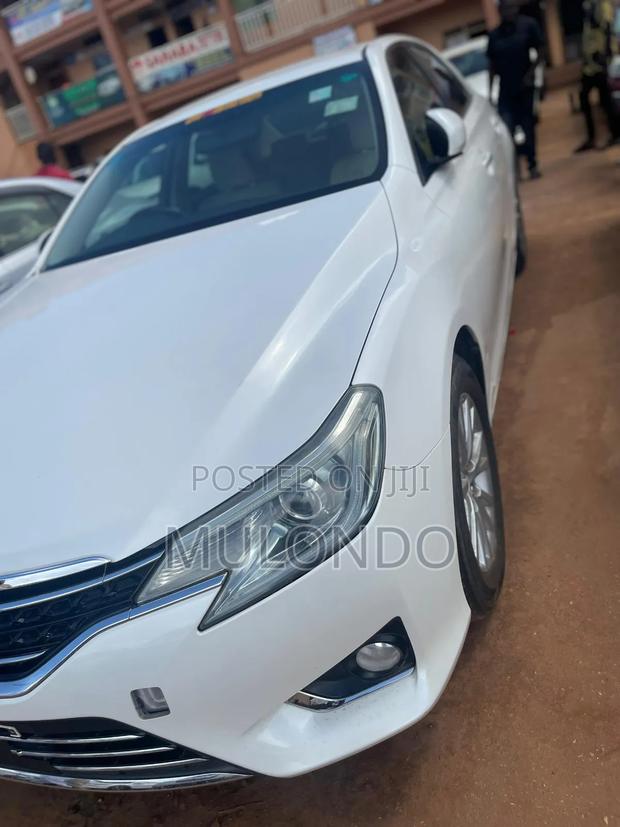 Toyota Mark X 2014 Off white