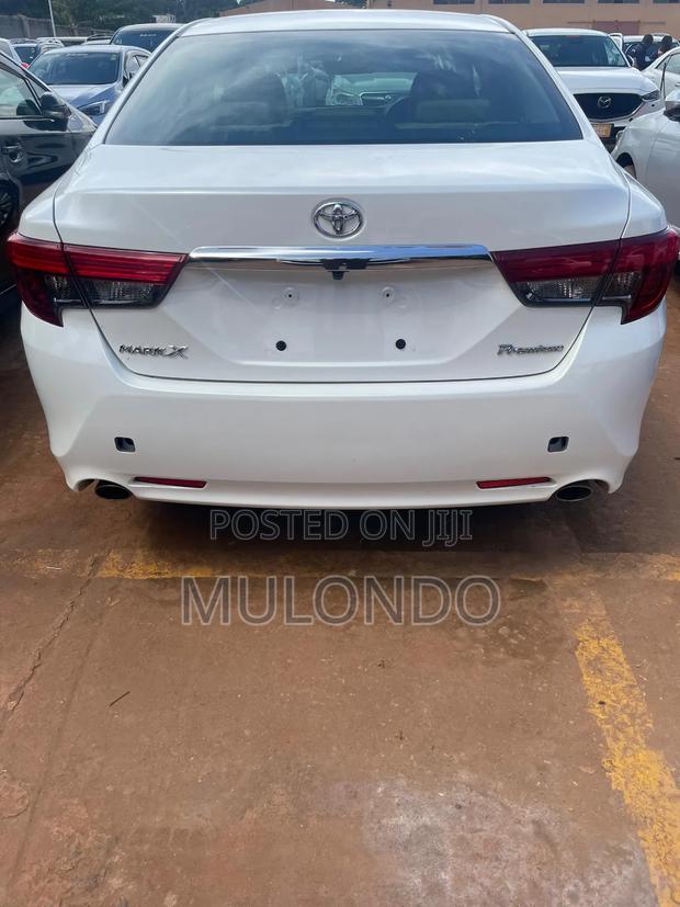 Toyota Mark X 2014 Off white