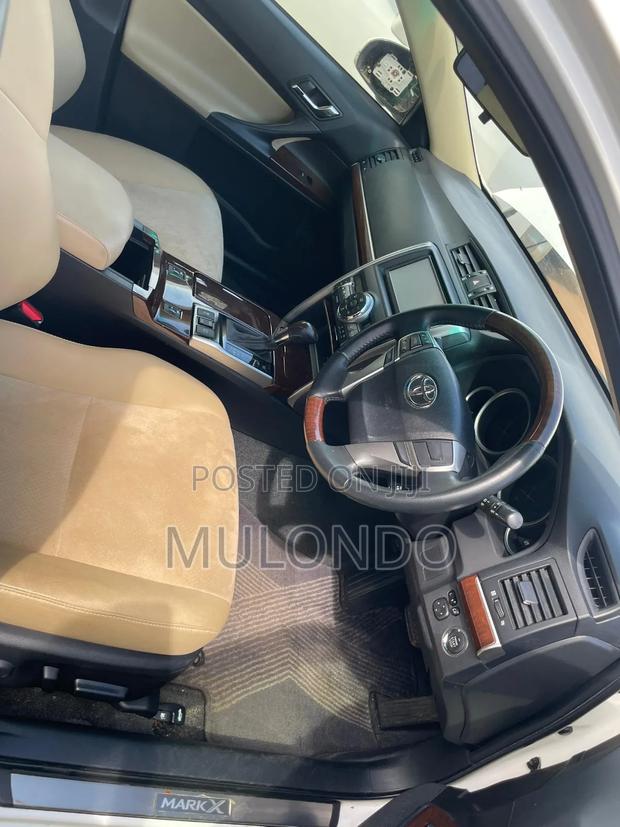 Toyota Mark X 2014 Off white