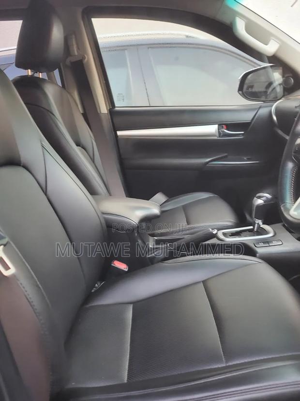 Toyota Hilux 2015 Green