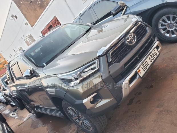 Toyota Hilux 2015 Green