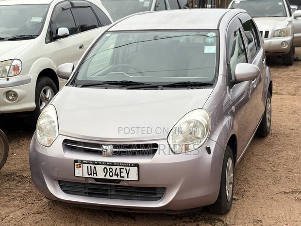Toyota Passo 1.0 FWD 2014 Silver