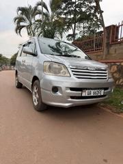 Toyota Noah 2004 Silver for sale