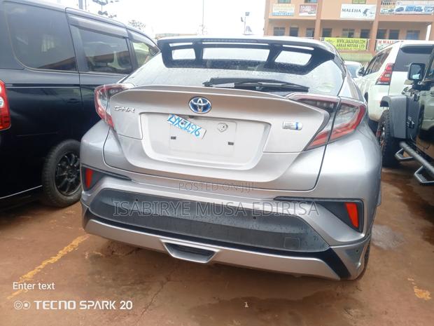 Toyota C-HR 2018 Silver
