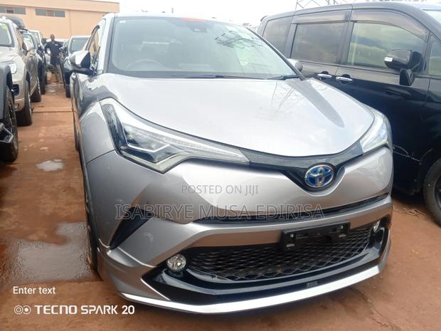 Toyota C-HR 2018 Silver