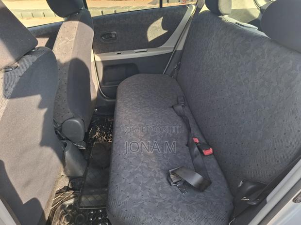 Toyota Vitz 2009 Silver