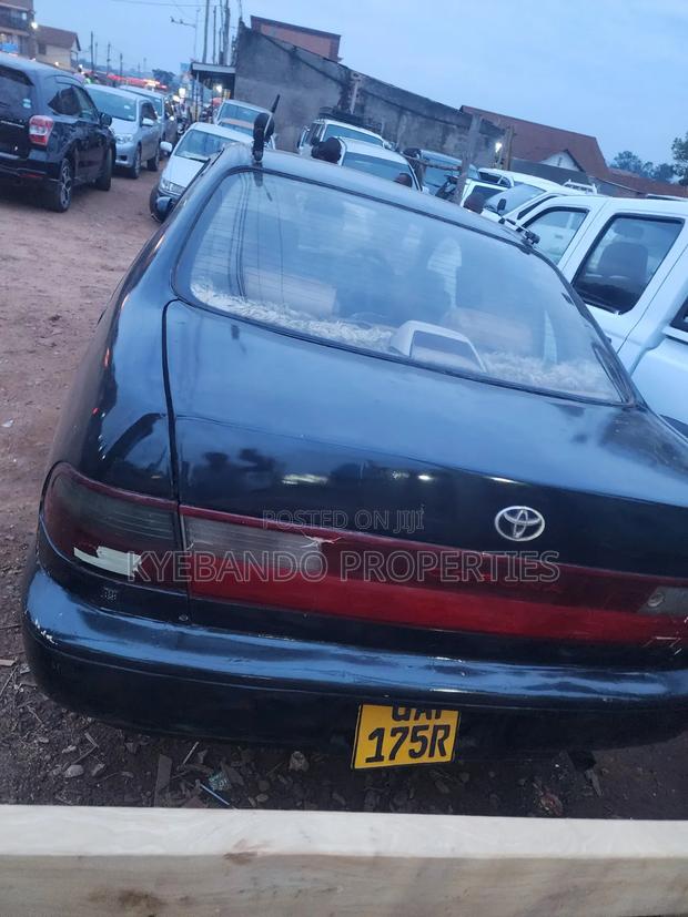 Toyota Corona 1998 Black