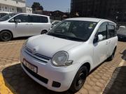 Toyota Sienta 2012 White for sale