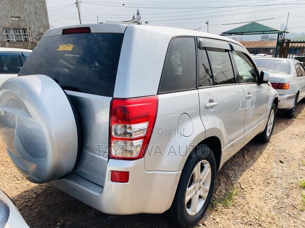 Suzuki Escudo 2008 Silver