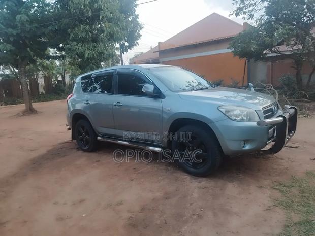 Toyota RAV4 2009