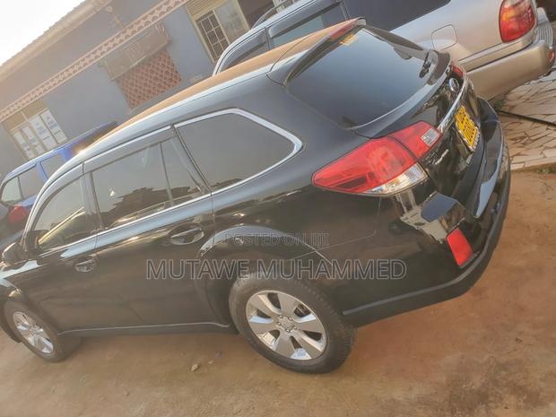 Subaru Outback 2012 Black