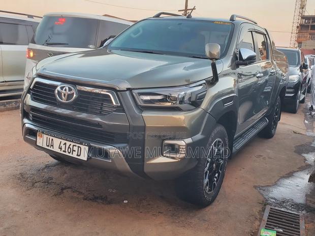 Toyota Hilux 2016 Green