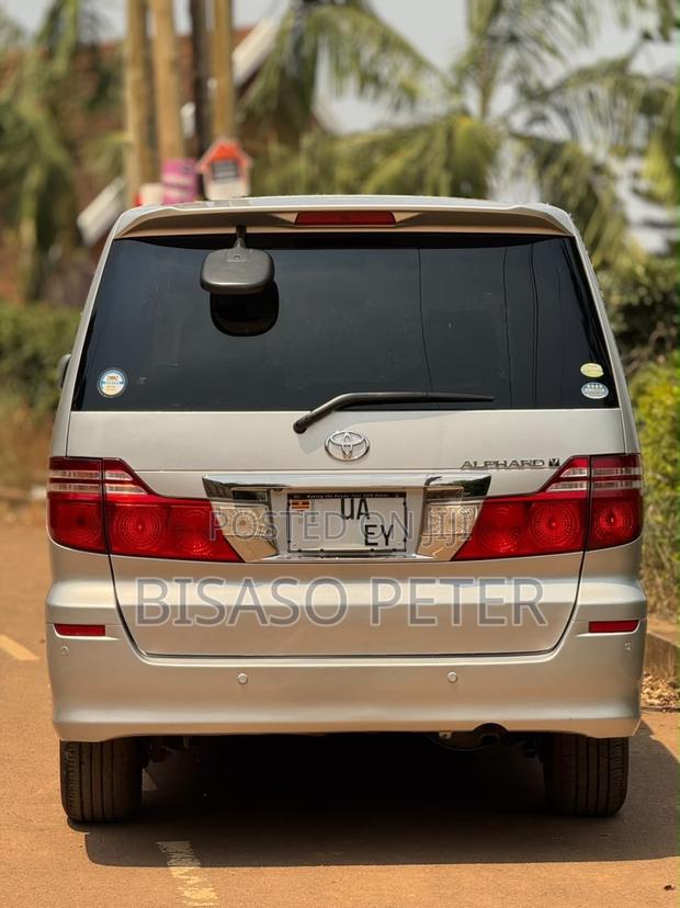 Toyota Alphard 2.4 Petrol AWD 2007 Silver