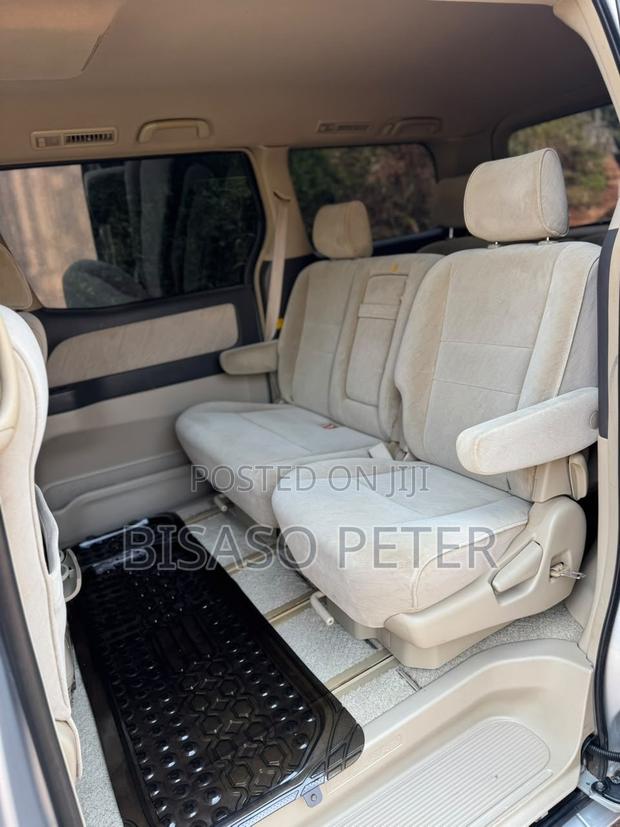Toyota Alphard 2.4 Petrol AWD 2007 Silver