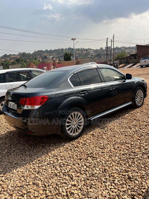 Subaru Legacy 2.5GT Premium 2010 Gray
