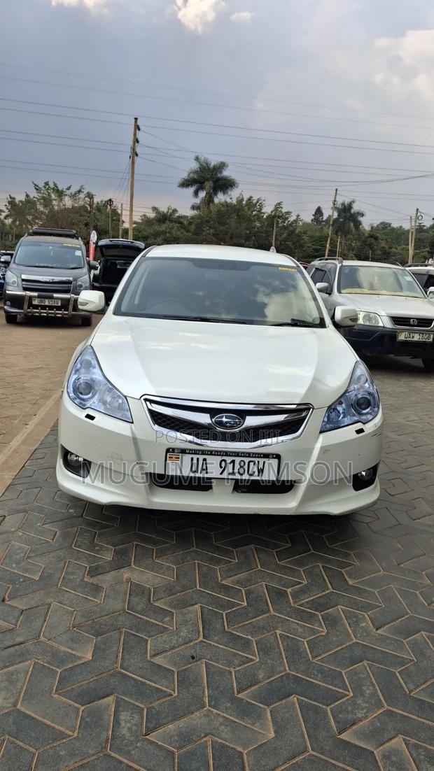 Subaru Legacy 2010 White