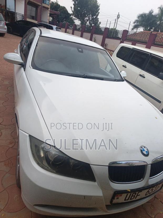 BMW 320i 2009 White
