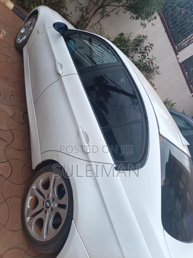 BMW 320i 2009 White