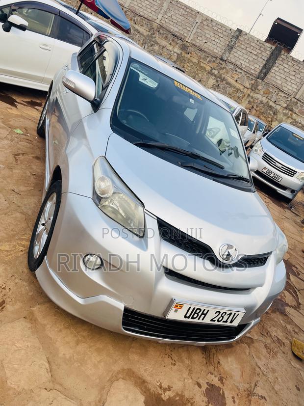 Toyota IST 2008 Silver