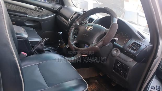 Toyota Land Cruiser Prado 2006 Silver