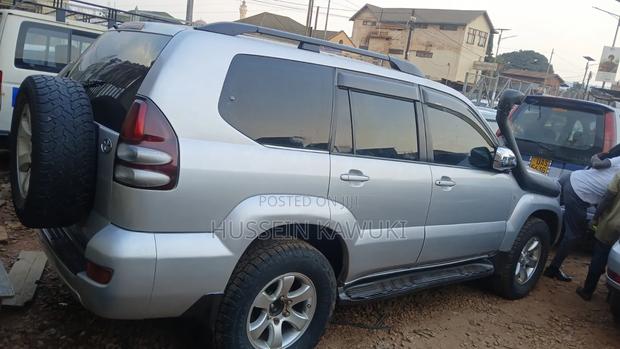 Toyota Land Cruiser Prado 2006 Silver