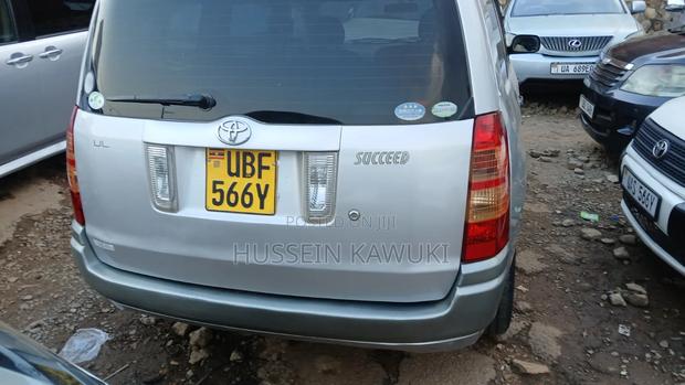 Toyota Succeed 2006 Silver