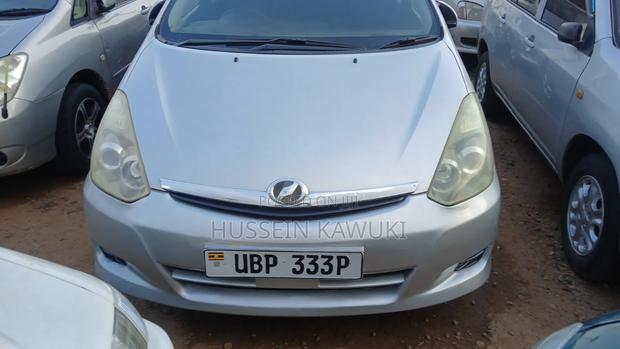 Toyota Wish 2004 Silver