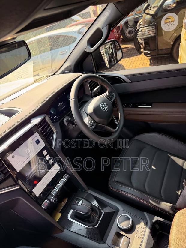 Volkswagen Amarok 2025 Silver