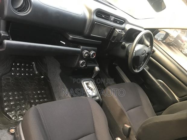 Toyota Probox 2010 Silver