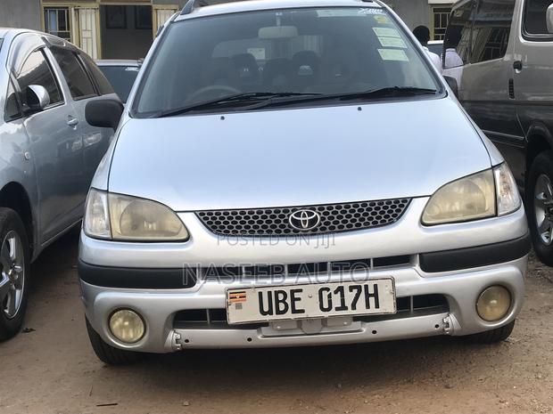 Toyota Corolla Spacio 2001 Silver