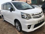 Toyota Noah 2012 White for sale
