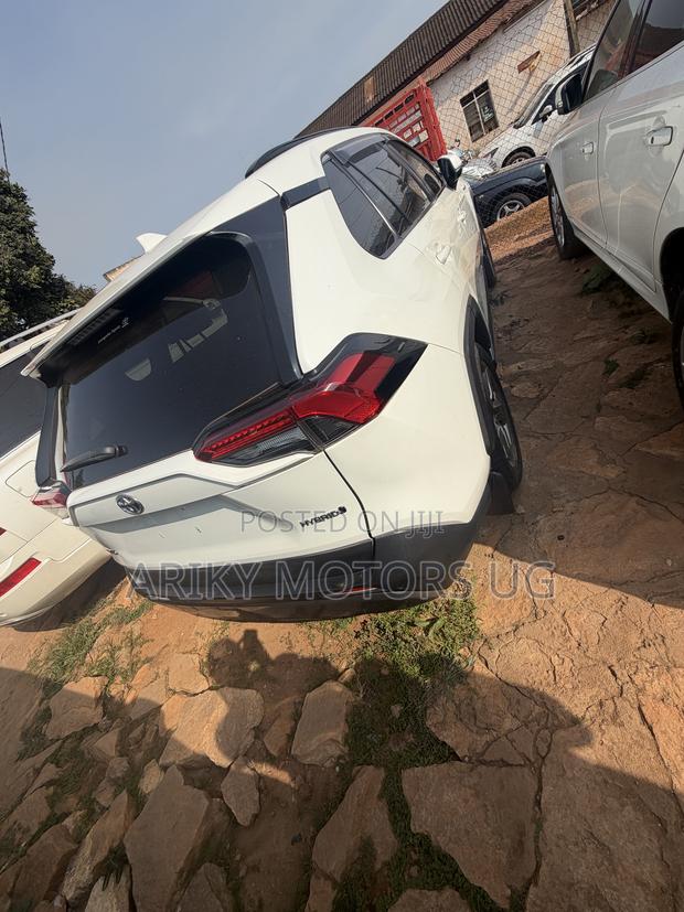 Toyota RAV4 2020 White