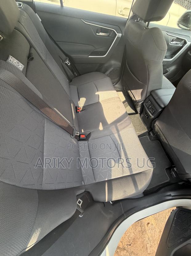 Toyota RAV4 2020 White