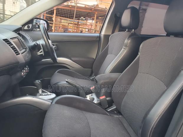 Mitsubishi Outlander 2011 Black