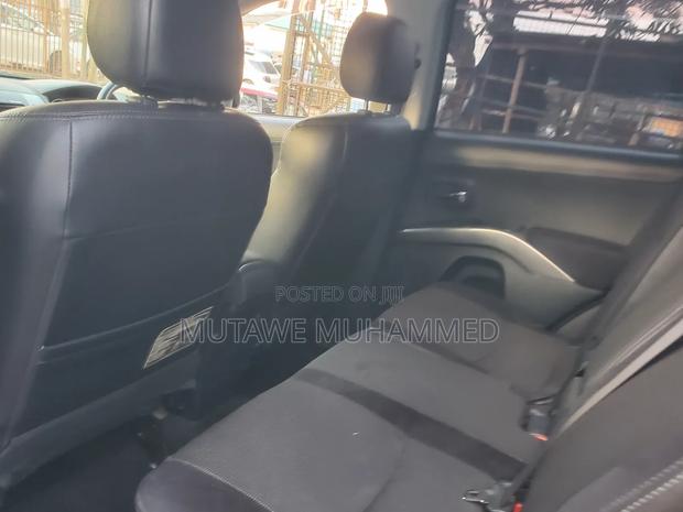 Mitsubishi Outlander 2011 Black