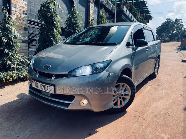 Toyota Wish 2010 Gray