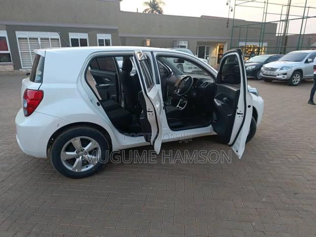 Toyota IST 2009 White