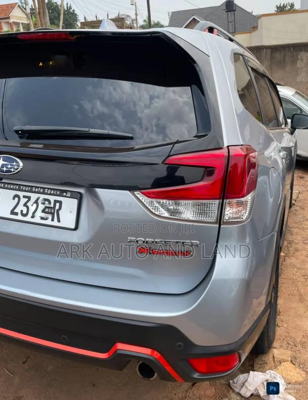 Subaru Forester 2019 Gray