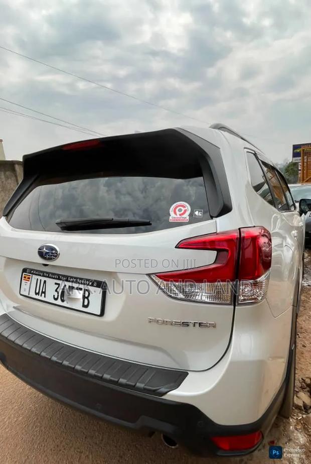 Subaru Forester 2018 White